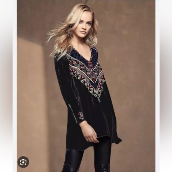 JWLA Velvet Embroidered Silk Blend Tunic Top - Picture 3 of 14